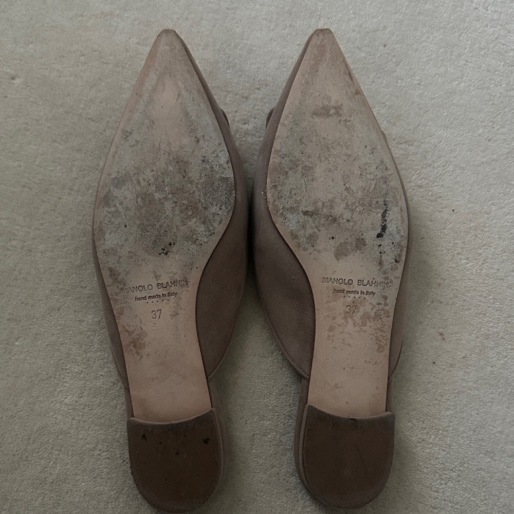 Manolo Blahnik Taupe Suede Pointed Mule with Buckle - Picture 3 of 5